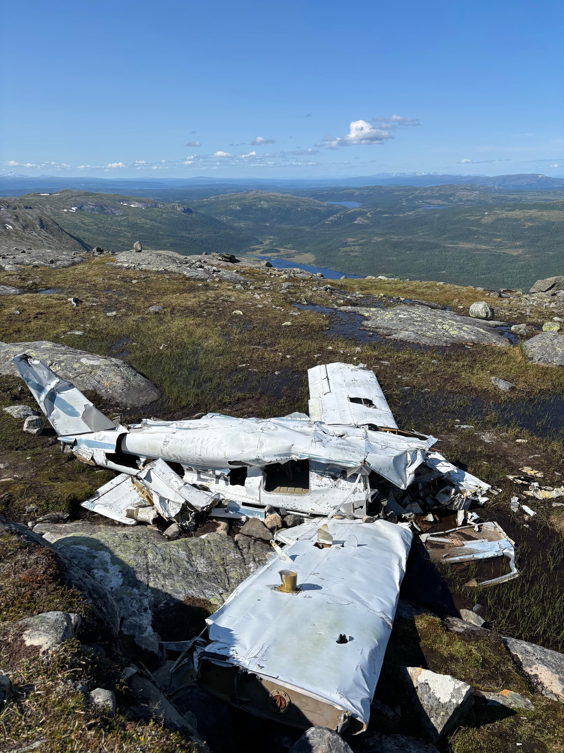 Flygplansvraket uppe på fjället